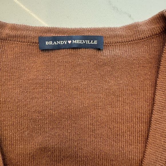 Brandy Melville sweater - Picture 4 of 4